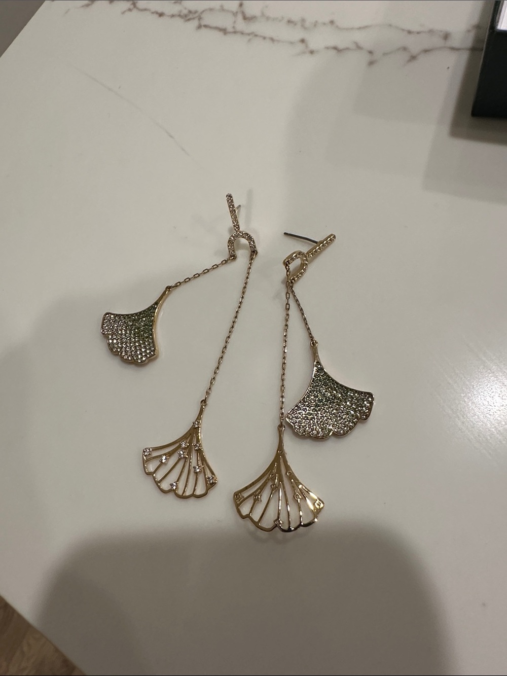 Delicate Gold Drop Ginkgo Leaf Earrings - Elegant Women Jewelry